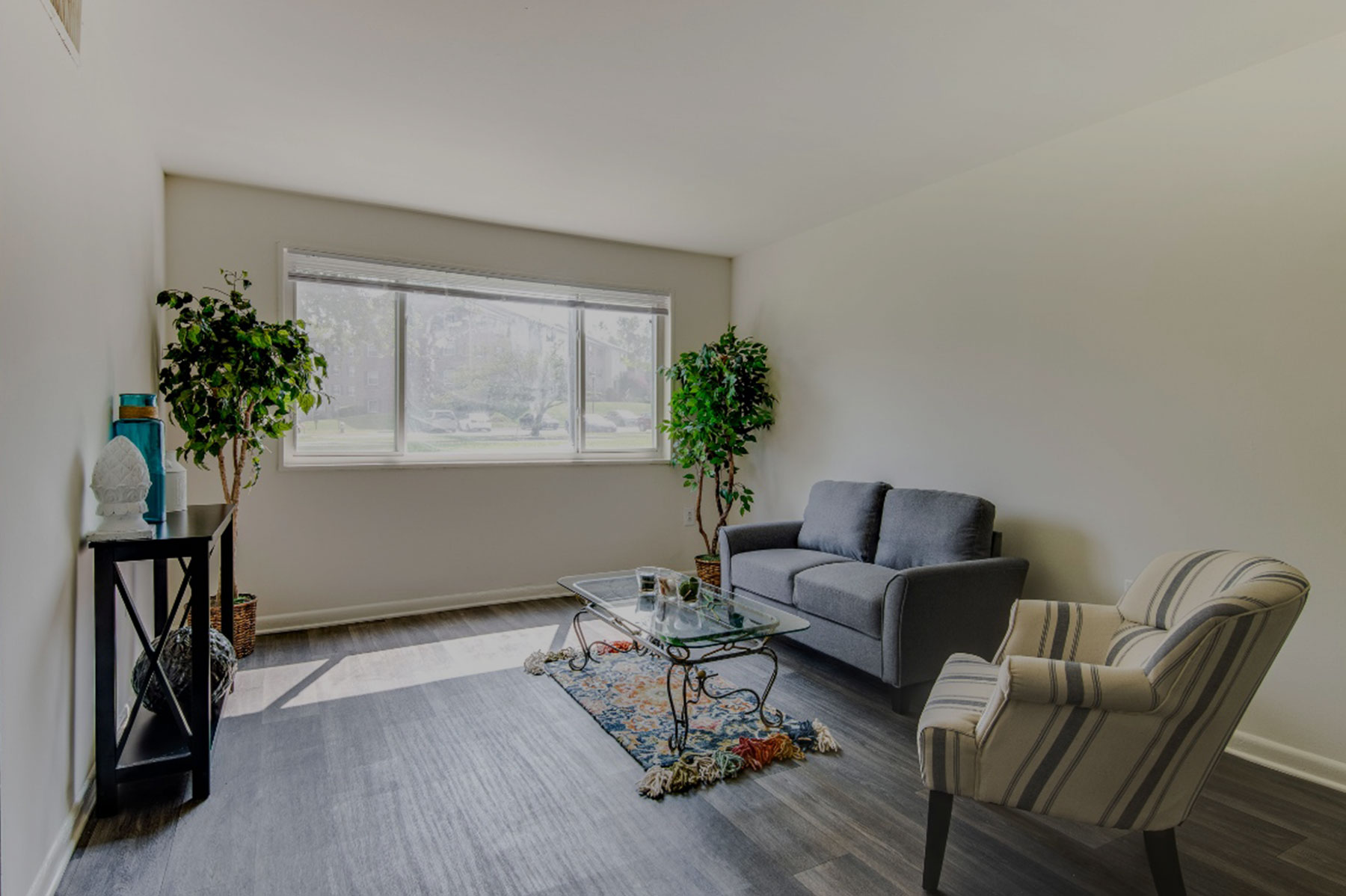 Gallery Fairmont Gardens Apartments Located in Annandale, VA