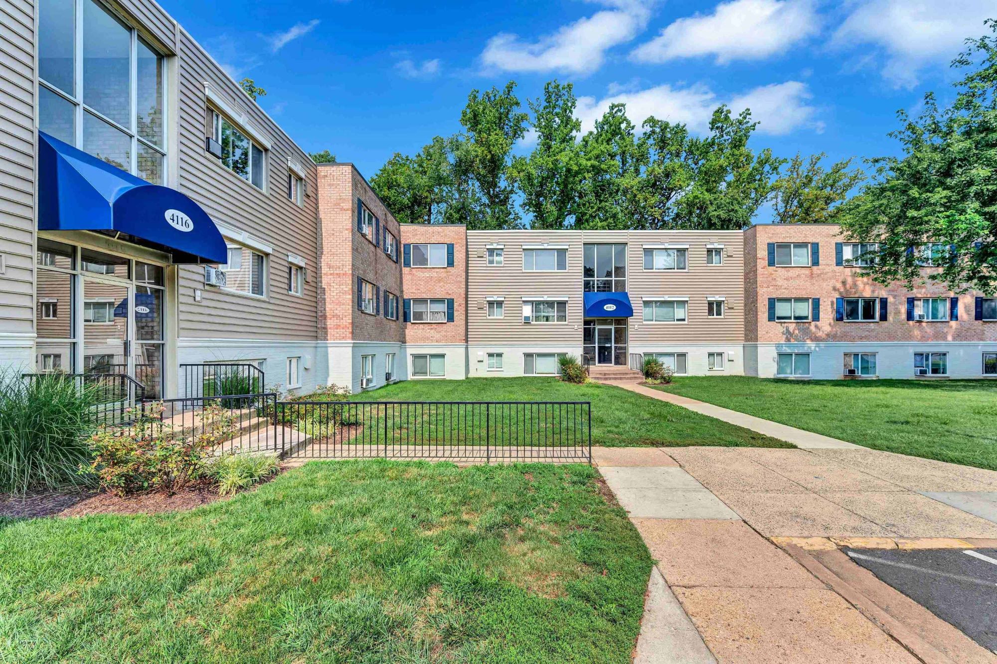 Fairmont Gardens Apartments in Annandale, VA